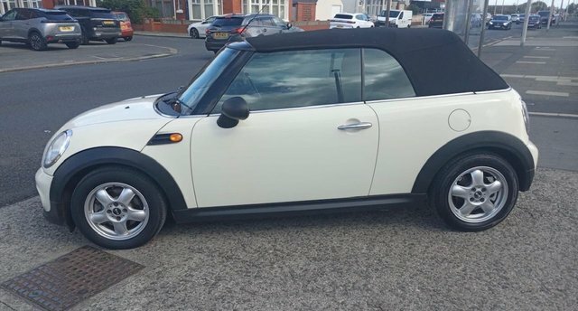 Mini Convertible 1.6 One Convertible Euro 5 98 P White #6