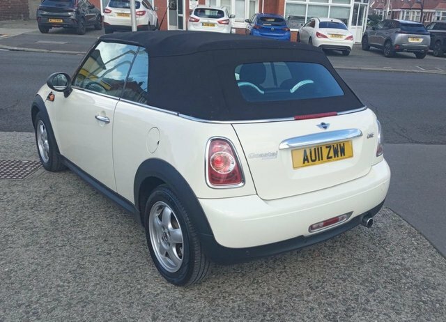 Mini Convertible 1.6 One Convertible Euro 5 98 P White #4