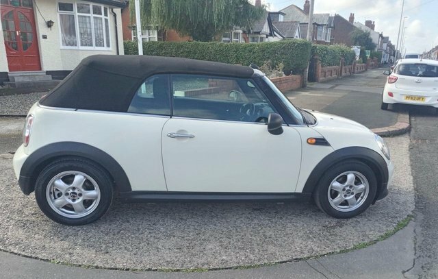Mini Convertible 1.6 One Convertible Euro 5 98 P White #5