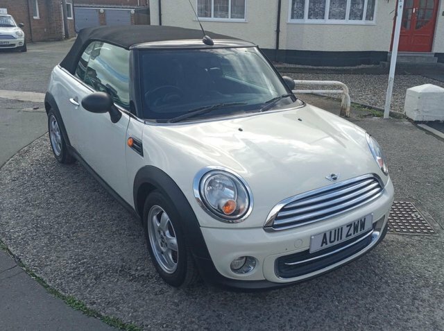 Mini Convertible 1.6 One Convertible Euro 5 98 P White #2