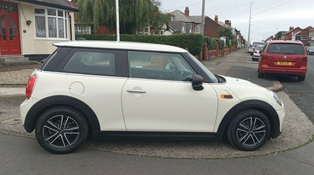 Mini Hatch 1.2 One Hatchback Euro 6 S S White #5