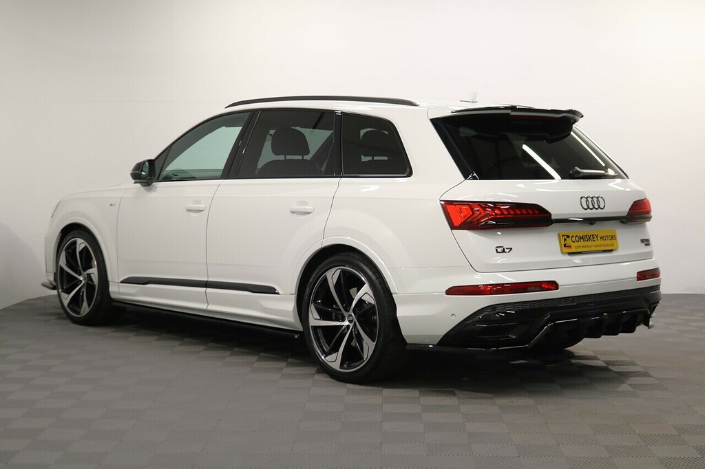 Audi Q7 Tdi V6 Black Edition White #4