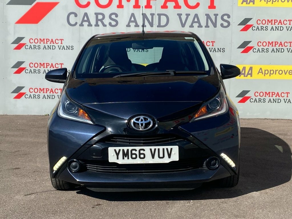 Toyota Aygo 1L X-play YM66VUV Blue #3