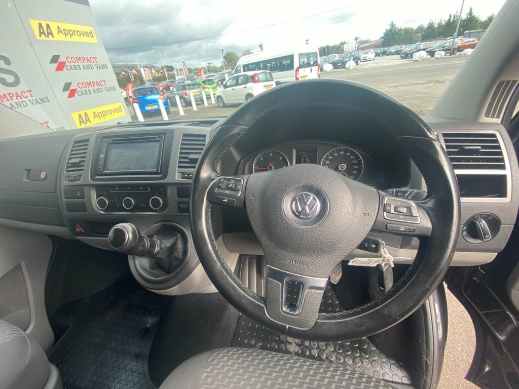 Volkswagen Transporter 2L T28 Highline Black #7