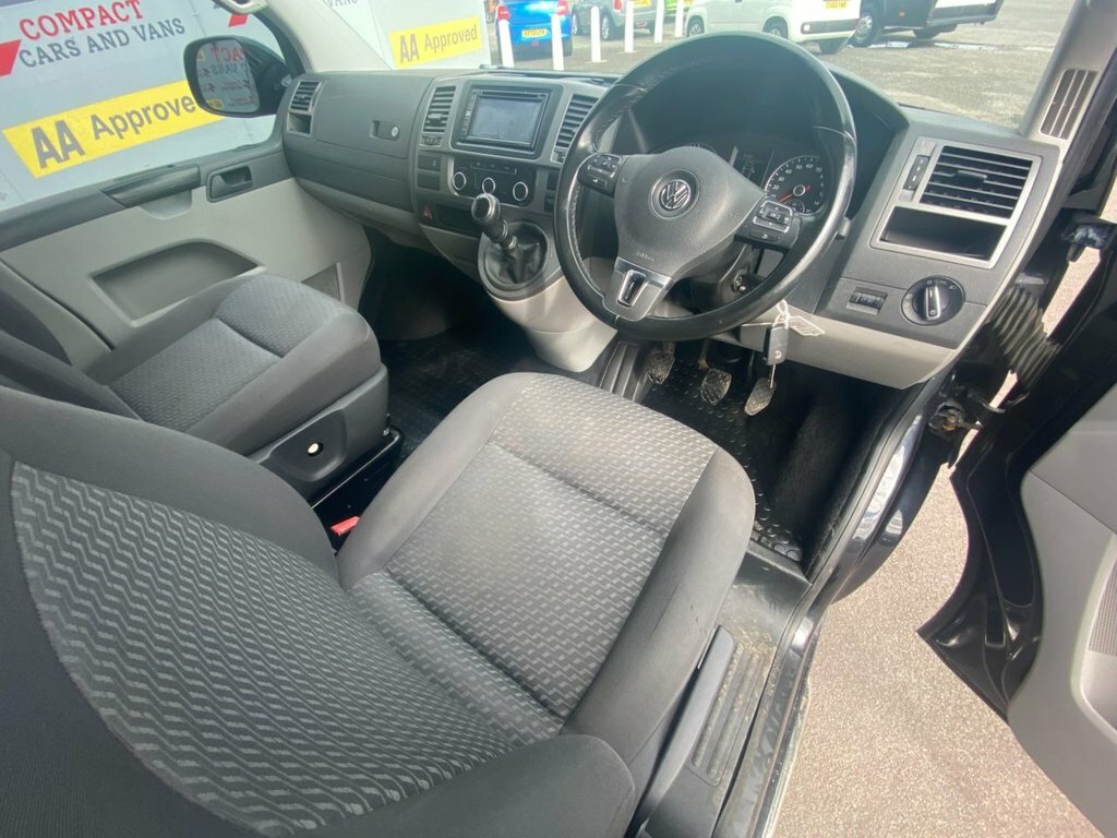 Volkswagen Transporter 2L T28 Highline Black #13