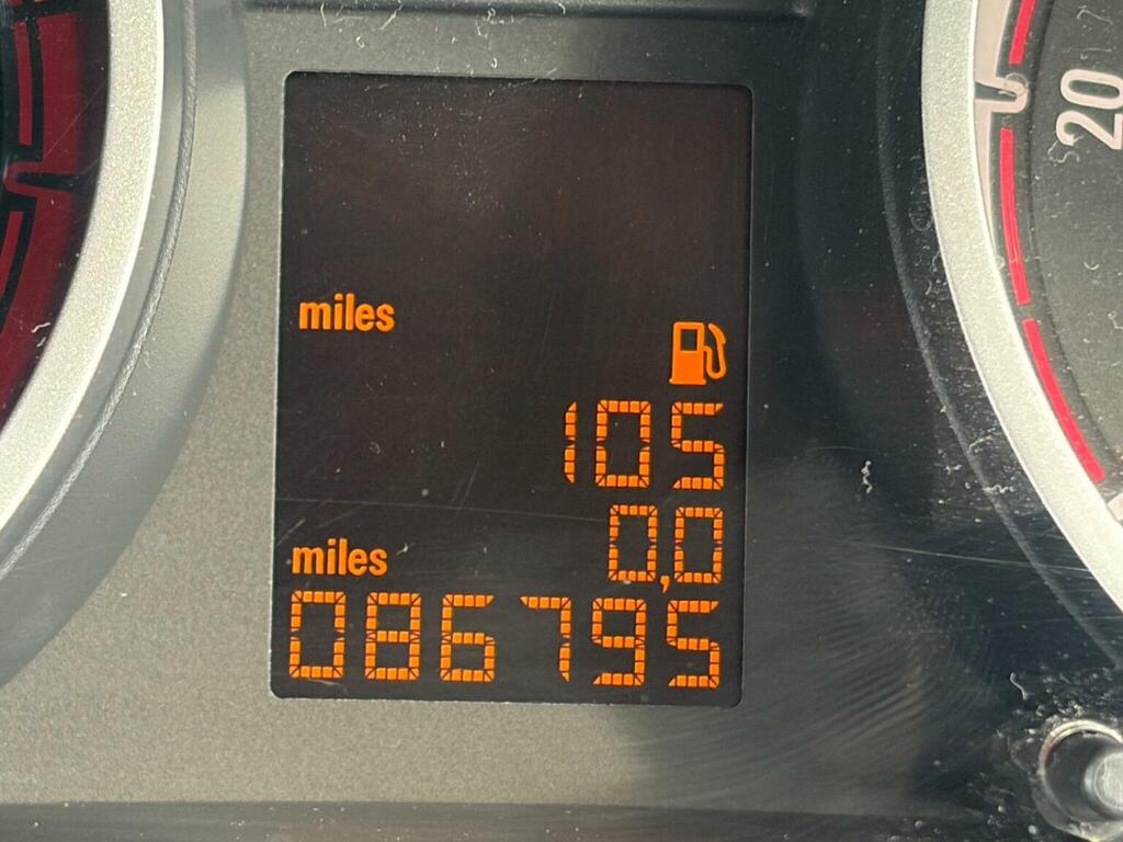 Vauxhall Corsa 1.4 16V Se Euro 5 Orange #16