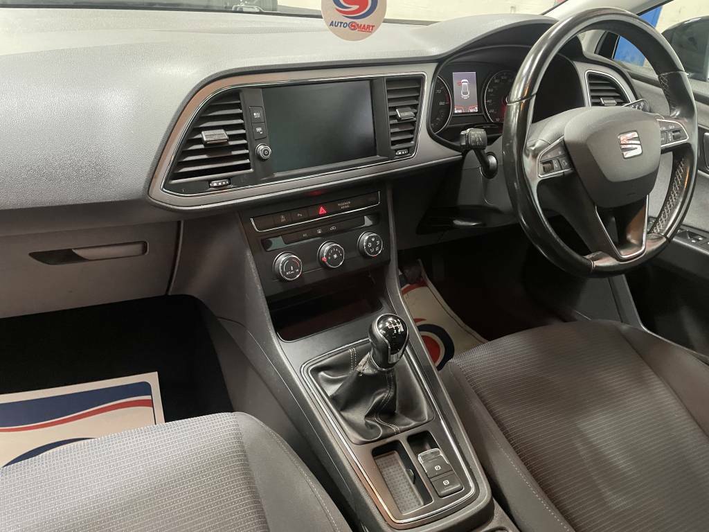Seat Leon Sport Tourer 1.5 Tsi Evo Se Dynamic Ez Black #4