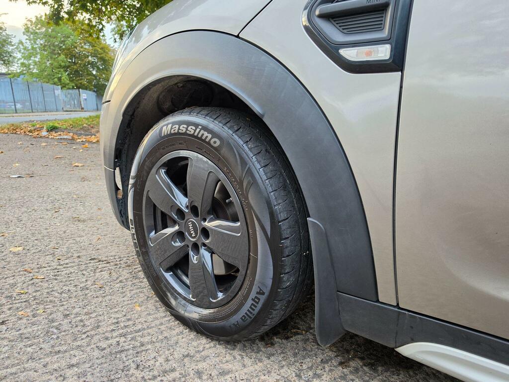 Mini Countryman F60 Cooper White #35