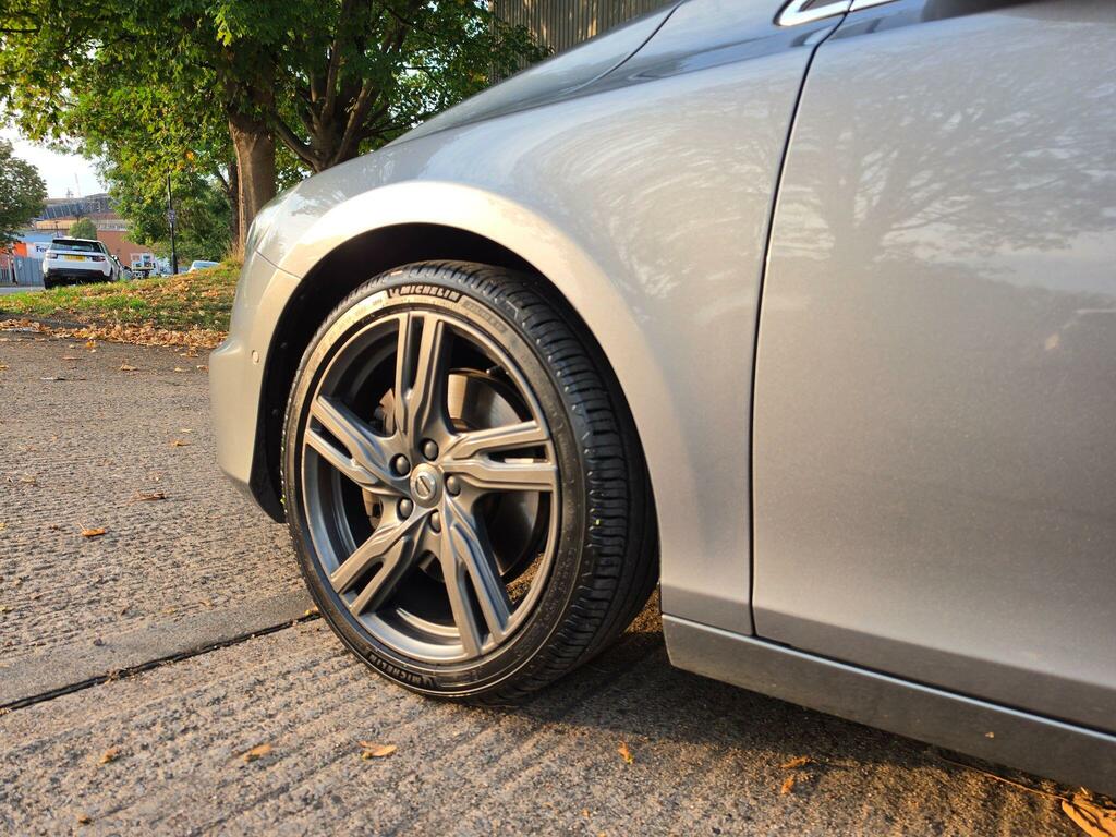 Volvo V40 2.0 D2 R-design Pro Euro 6 Ss Silver #42
