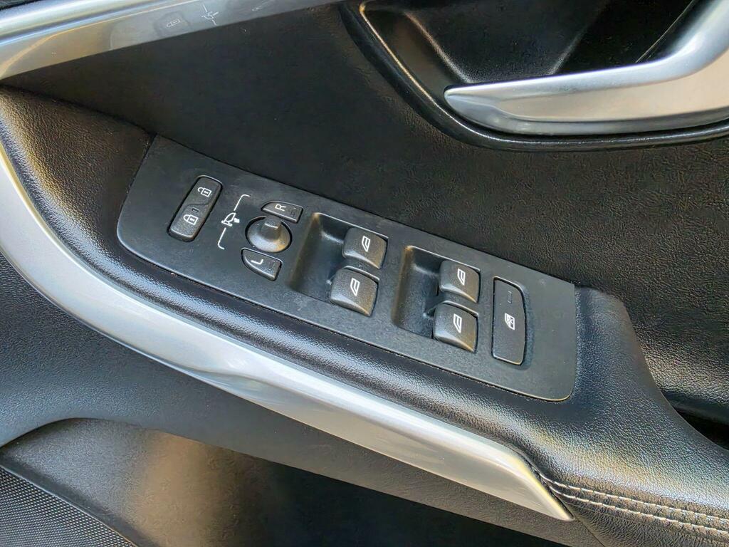 Volvo V40 2.0 D2 R-design Pro Euro 6 Ss Silver #28