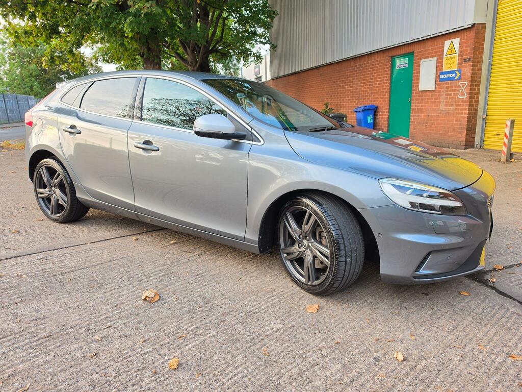 Volvo V40 2.0 D2 R-design Pro Euro 6 Ss Silver #16