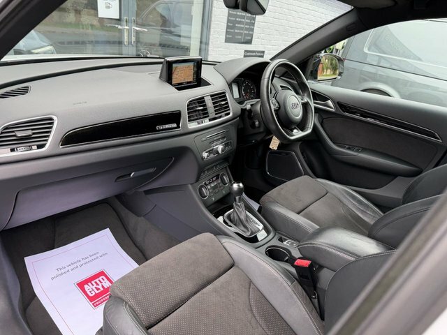 Audi Q3 1.4T Fsi Black Edition S Tronic  #15