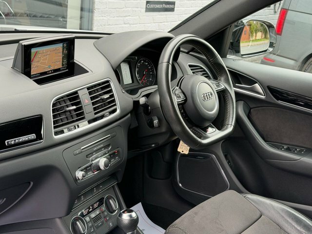Audi Q3 1.4T Fsi Black Edition S Tronic  #14