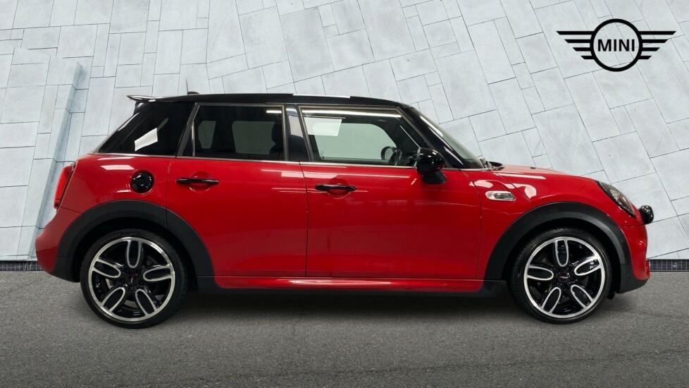 Mini Hatch 5-Door Hatch Cooper S Sport Red #3