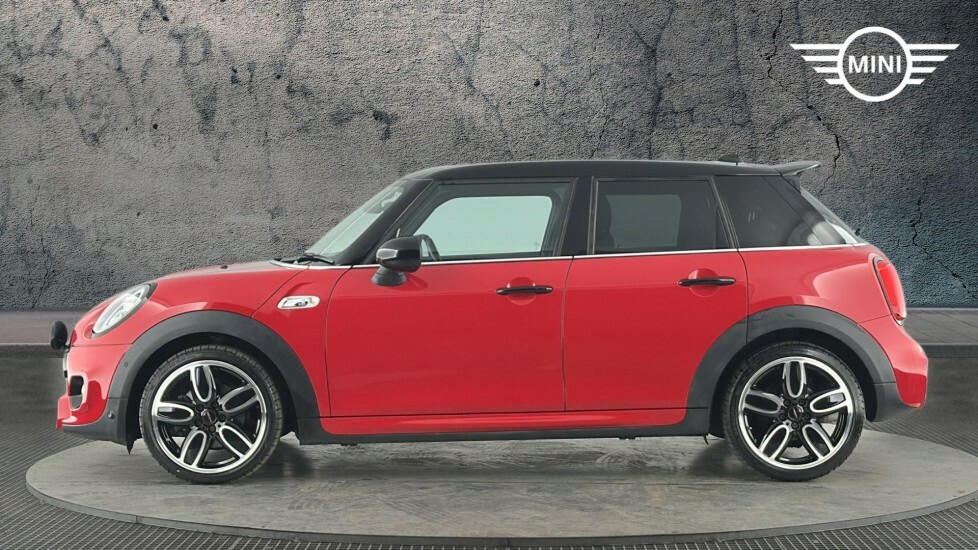 Mini Hatch 5-Door Hatch Cooper S Sport Red #3