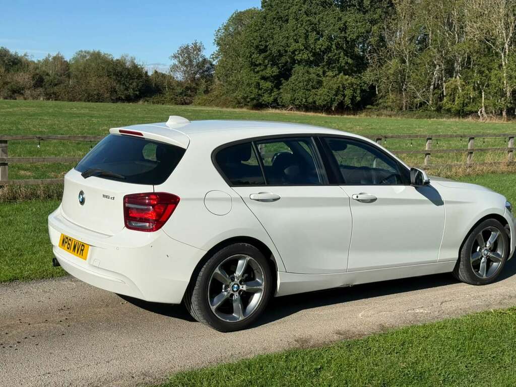 BMW 1 Series Sport White #4
