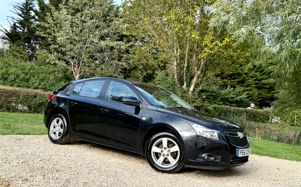 Chevrolet Cruze 1.6 Lt Hatchback Euro 5 124 Ps 