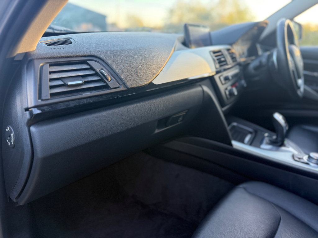BMW 3 Series 3.0 325D Sport Plus Edition Coupe White #32