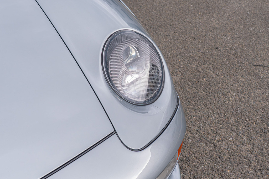 Porsche 911 993 Carrera 2 Coupe Blue #28