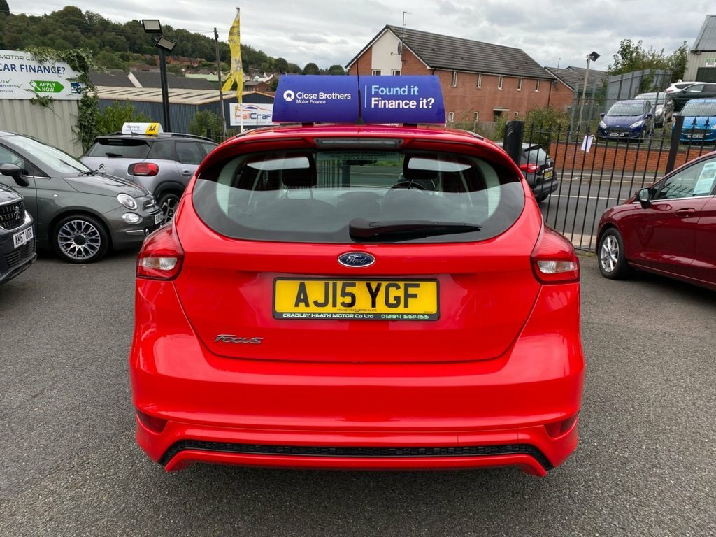 Ford Focus 1.5L Zetec S Red #5