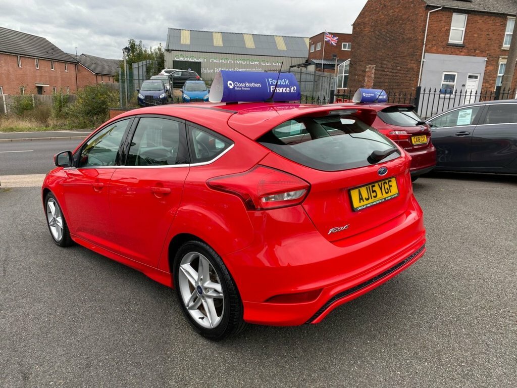 Ford Focus 1.5L Zetec S Red #4