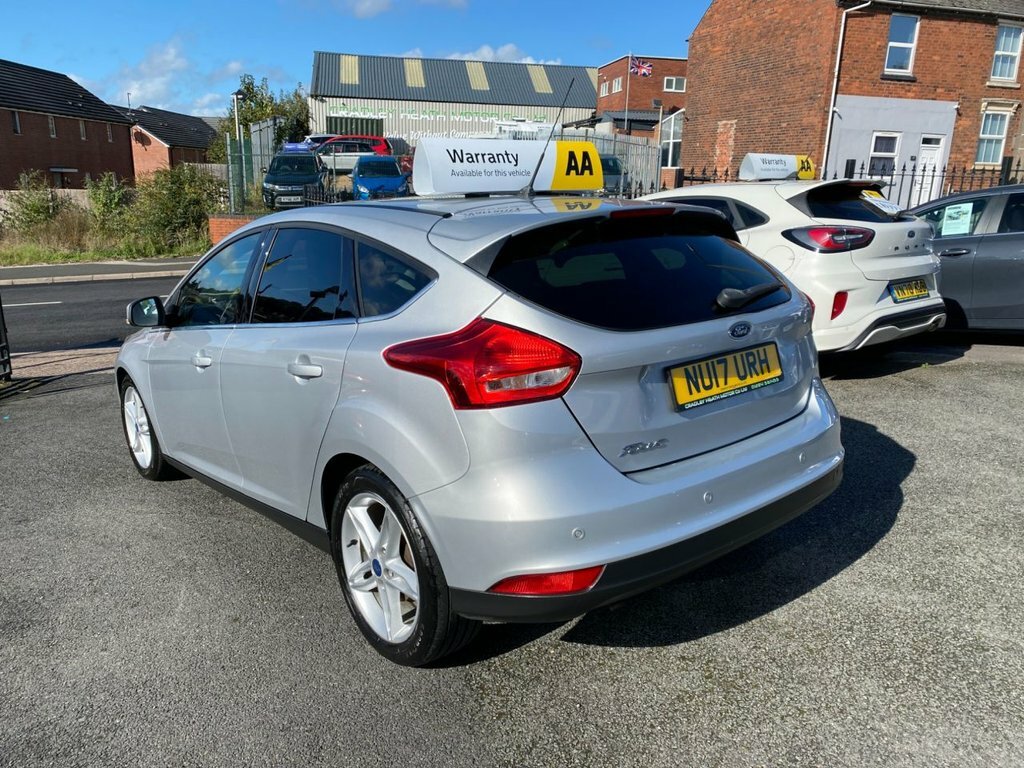 Ford Focus 1.5L Titanium Silver #4
