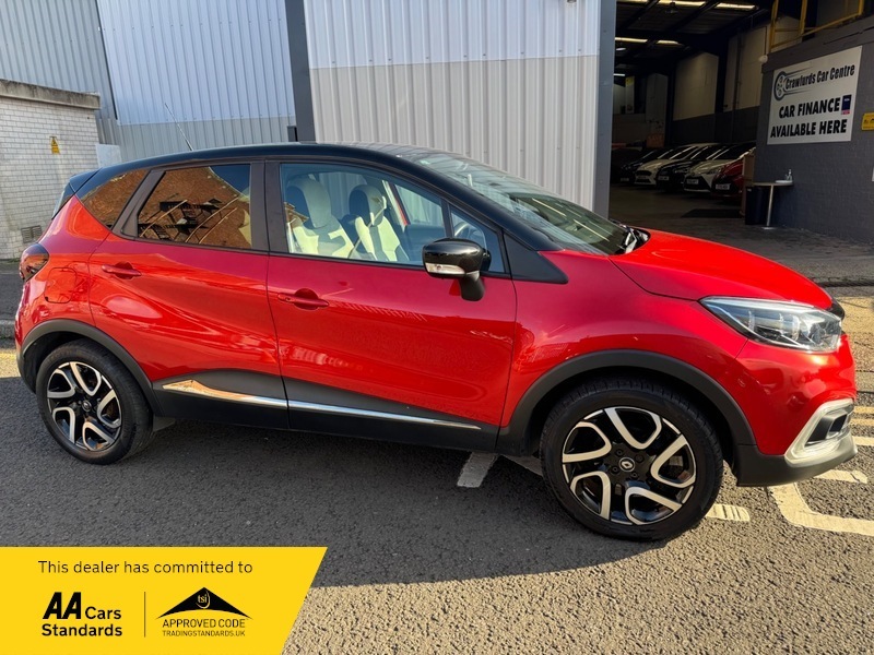 Renault Captur 0.9 Tce 12V 90Bhp Red