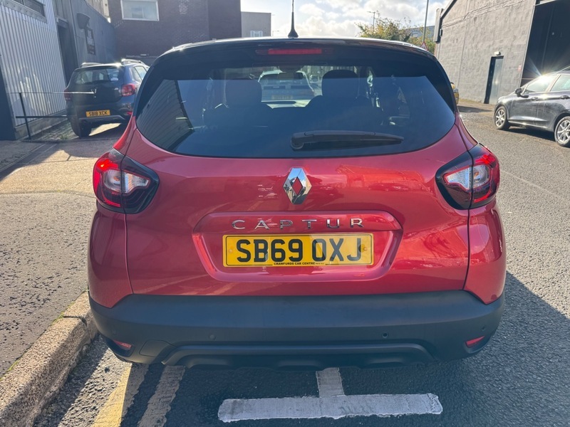 Renault Captur 0.9 Tce 12V 90Bhp SB69OXJ Red #3