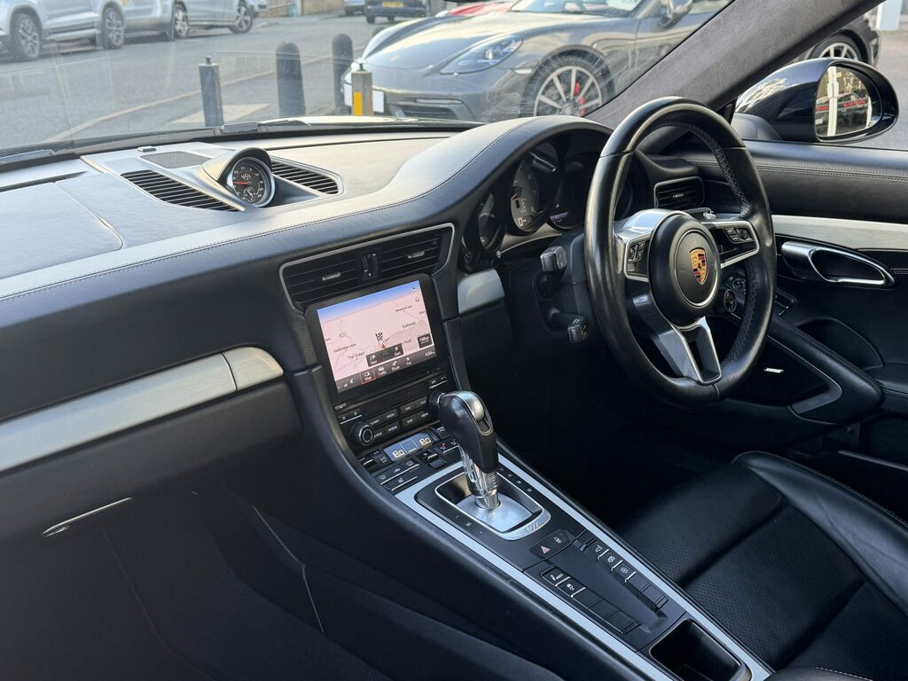 Porsche 911 Carrera S Black