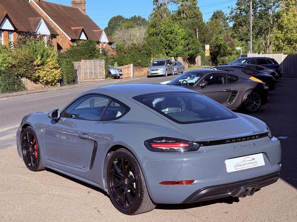 Porsche 718 Cayman 718 Cayman S S-a Black #20