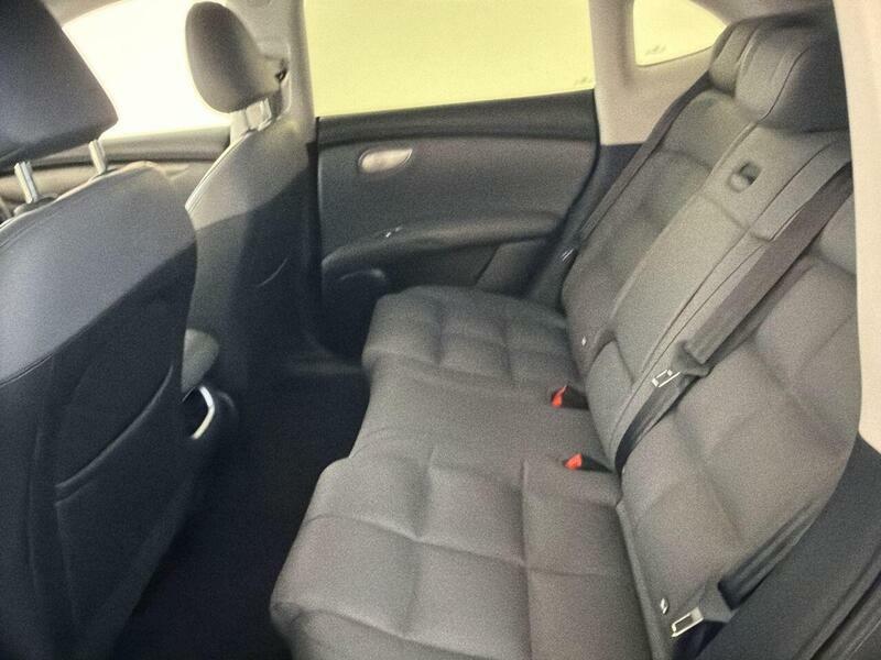 MG IM6 100Kwh Launch Edition Suv 4Wd 7 White #15