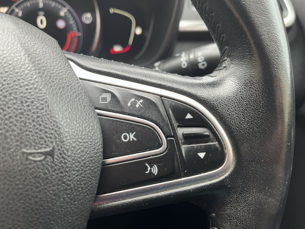 Renault Kadjar 1.5 Signature Nav Dci Red #23