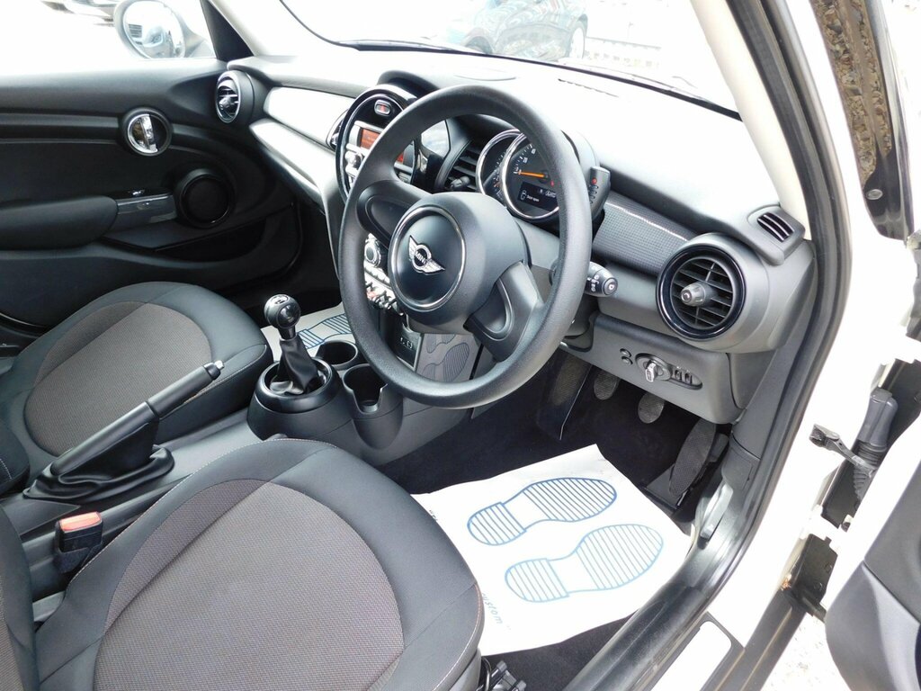 Mini Hatch S 2.0D Chili Pack Media XL 17In Alloys Black #11