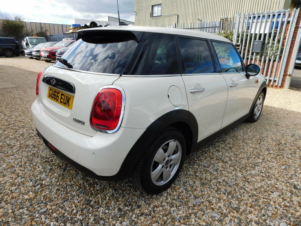Mini Hatch S 2.0D Chili Pack Media XL 17In Alloys Black #3