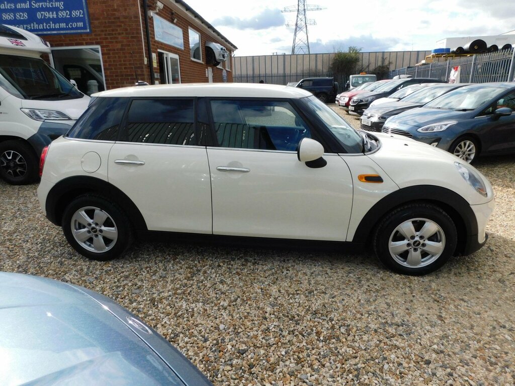 Mini Hatch S 2.0D Chili Pack Media XL 17In Alloys Black #2