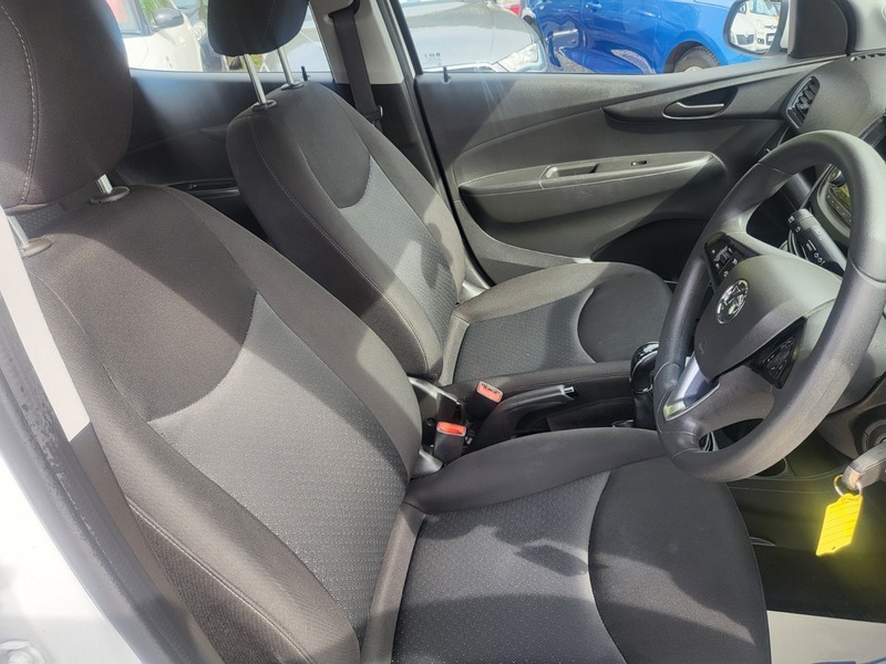 Vauxhall Viva 1.0I Se Euro 6 Green #14
