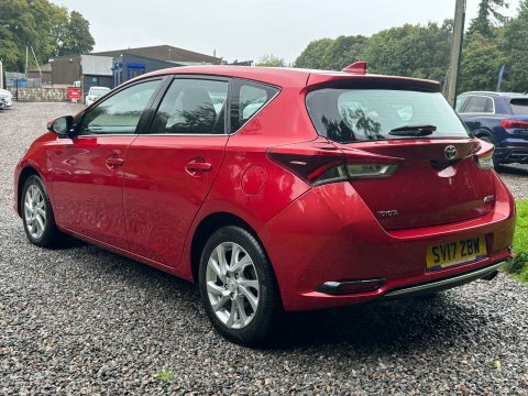 Toyota Auris 1.2 Auris Icon Red #5