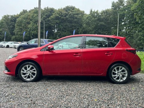 Toyota Auris 1.2 Auris Icon Red #6