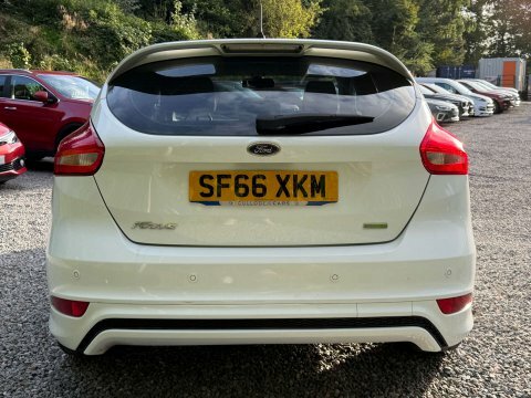 Ford Focus 1.0 Focus Zetec White #5
