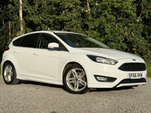 Ford Focus 1.0 Focus Zetec White