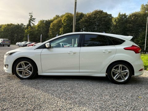 Ford Focus 1.0 Focus Zetec White #4
