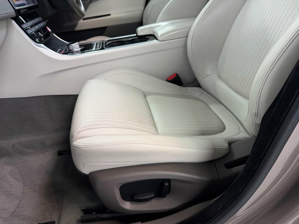 Jaguar XE 2.0D Prestige Euro 6 Ss Blue #43