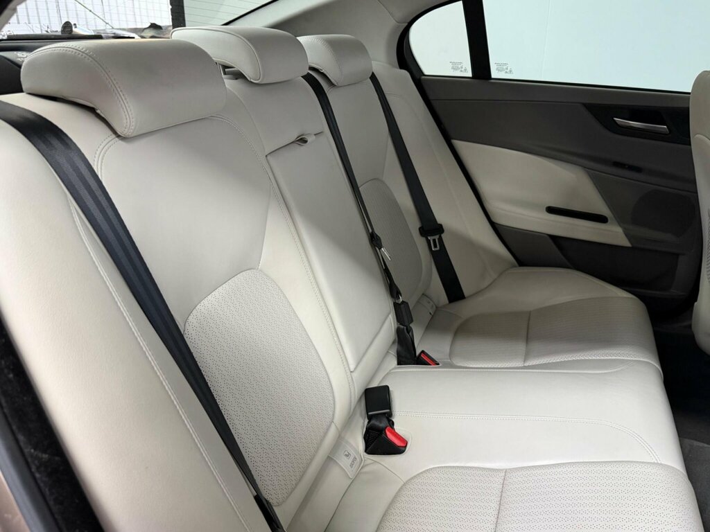 Jaguar XE 2.0D Prestige Euro 6 Ss Blue #19