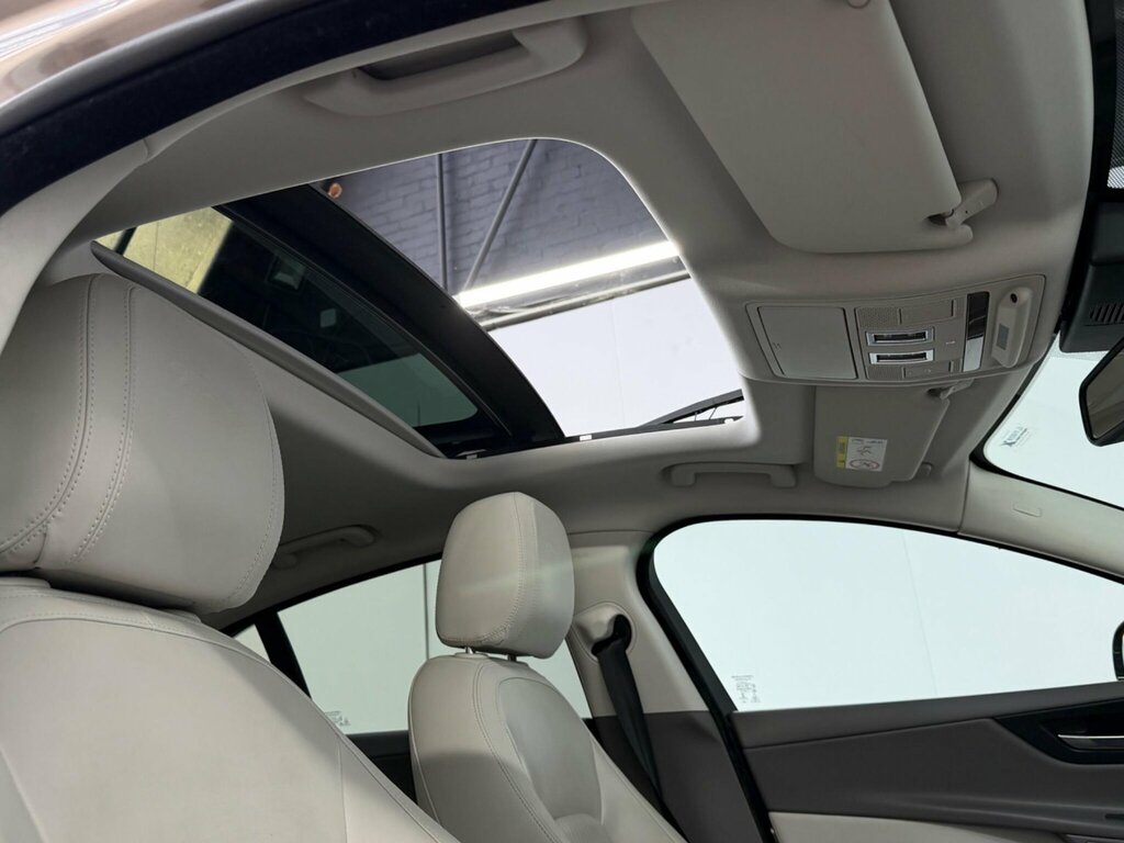 Jaguar XE 2.0D Prestige Euro 6 Ss Blue #47