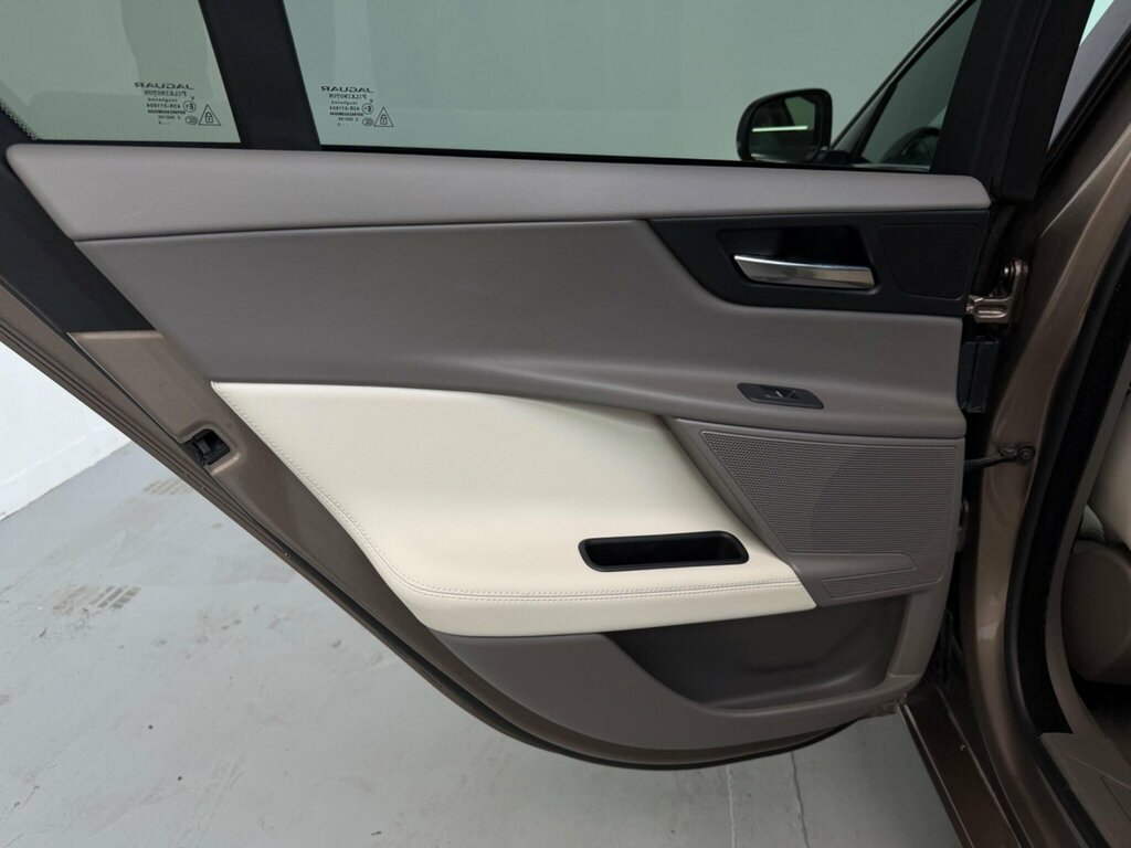 Jaguar XE 2.0D Prestige Euro 6 Ss Blue #27