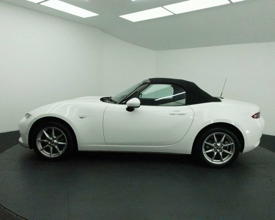 Mazda MX-5 1.5L Se White #4