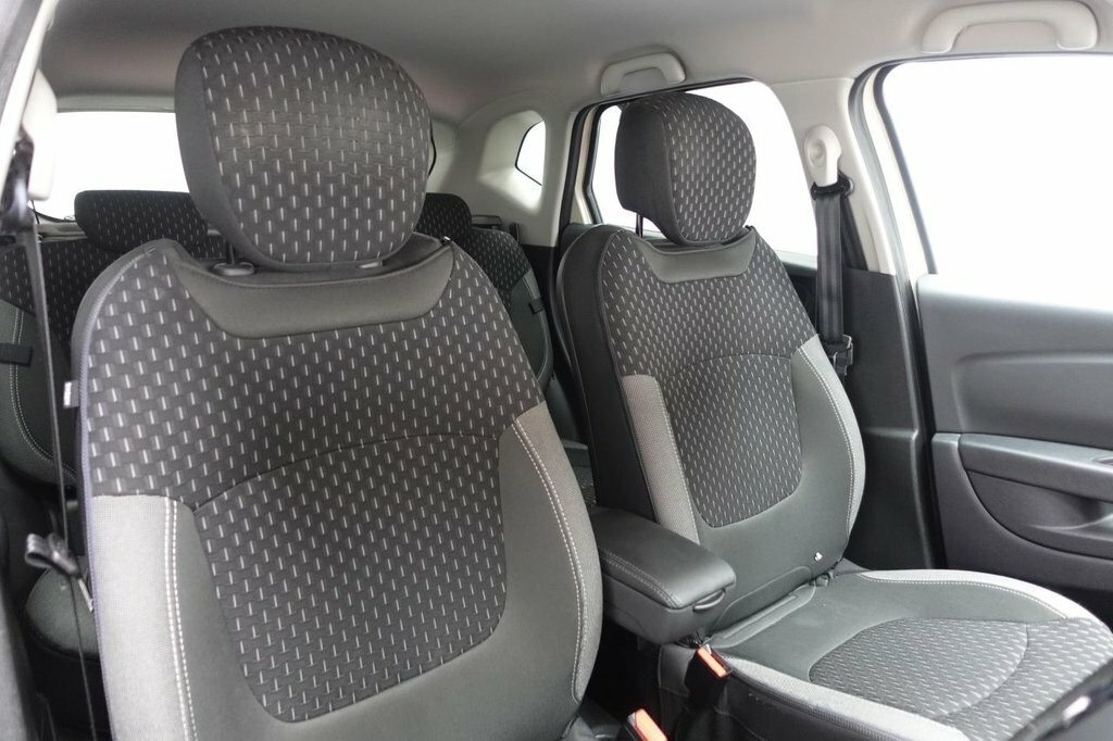 Renault Captur 0.9L Dynamique S Nav White #3