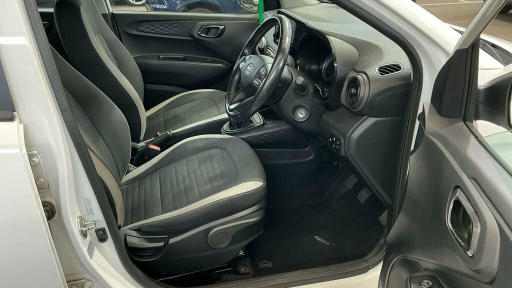 Hyundai I10 1L Se Connect White #2