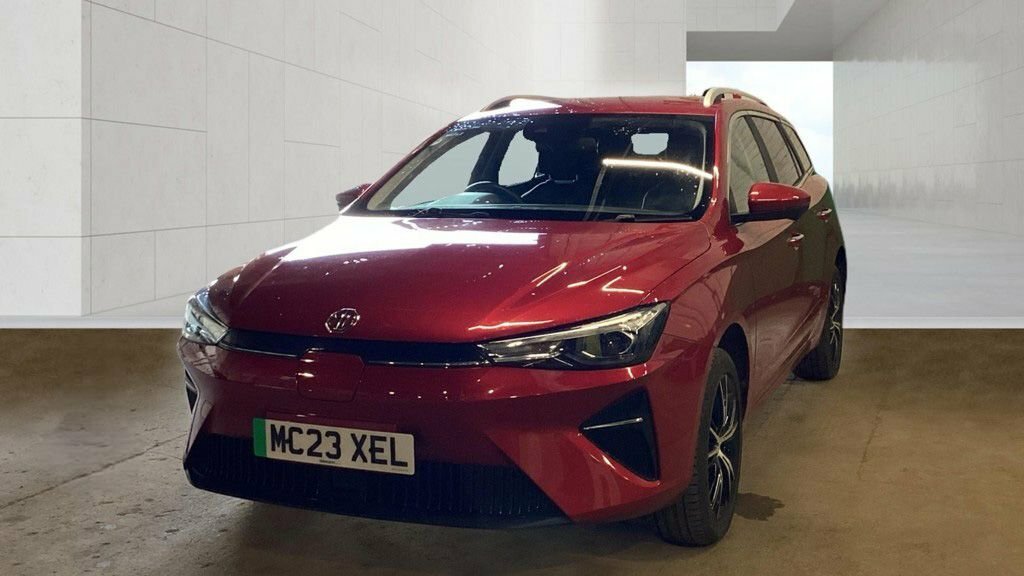 MG MG5 Estate Red #3