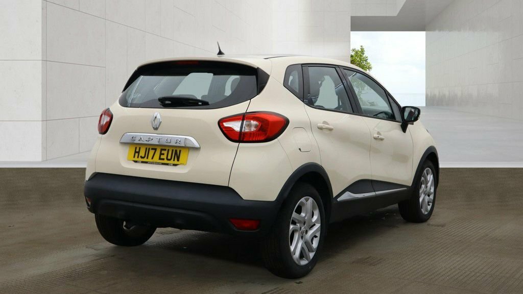 Renault Captur Signature Nav Dci 5-Door Black #4